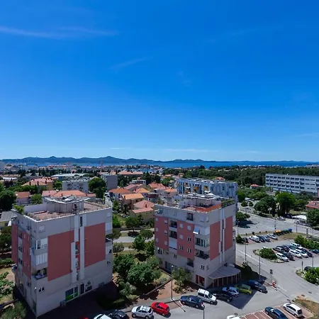 Jadran With Balcony And Parking Garage Apartment
