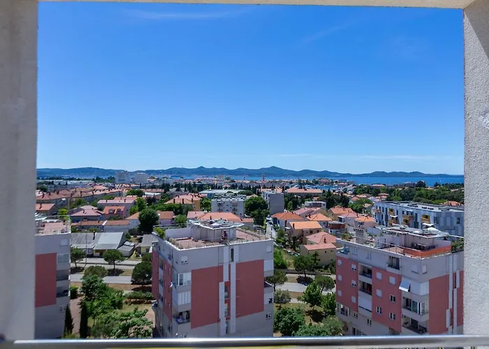 Apartment Jadran With Balcony And Parking Garage *